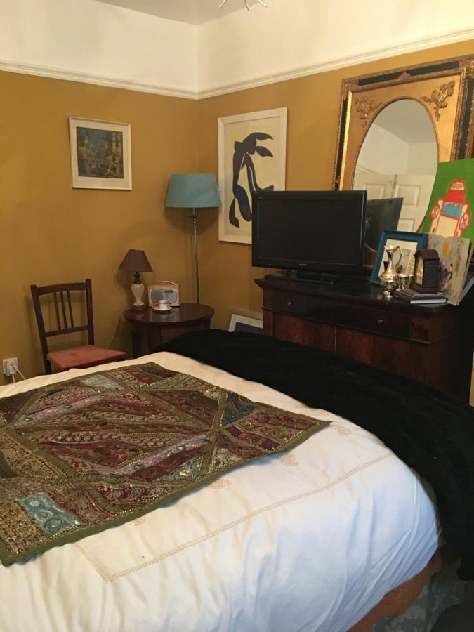 Wynberg House Bed & Breakfast Суонзи Екстериор снимка
