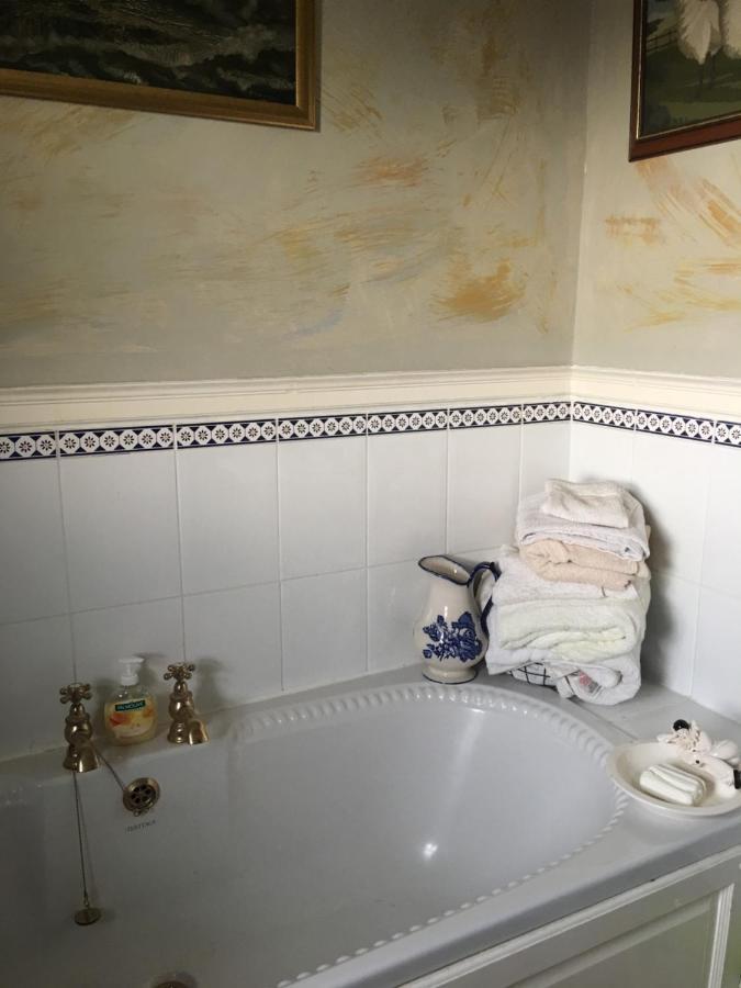 Wynberg House Bed & Breakfast Суонзи Екстериор снимка