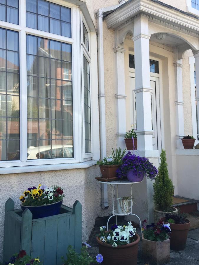 Wynberg House Bed & Breakfast Суонзи Екстериор снимка